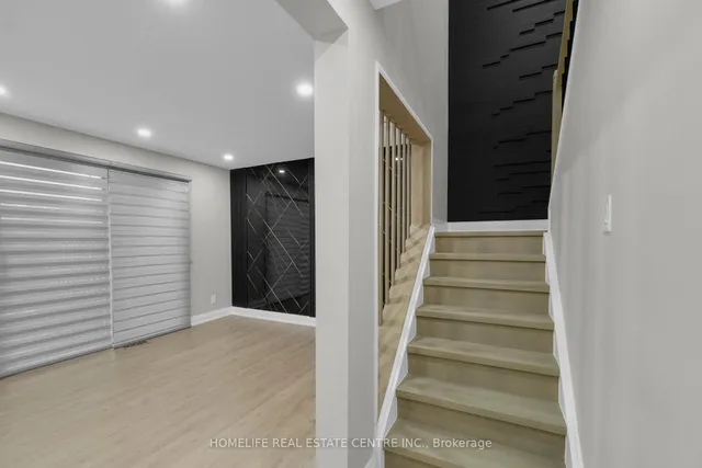 Additional image 18 of 11 Jason Sq