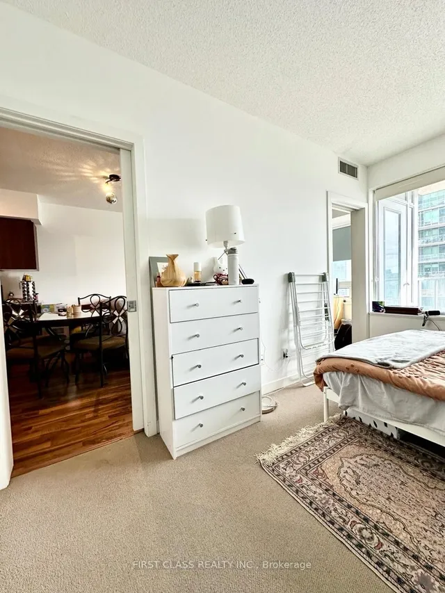 Additional image 9 of 59 East Liberty St Unit 1702