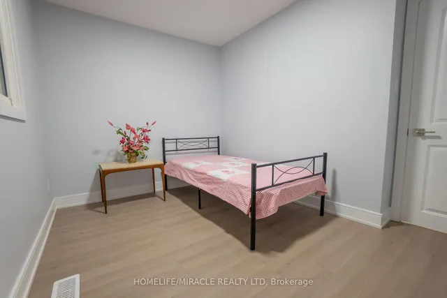 Additional image 13 of 41 Grande Ave