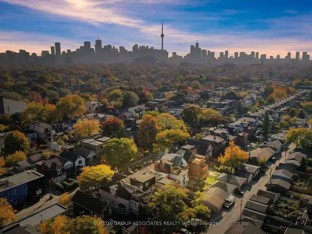 Additional image 36 of 696 Crawford St