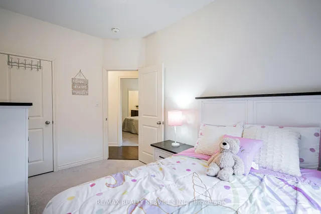 Additional image 37 of 19 Arrowview Dr