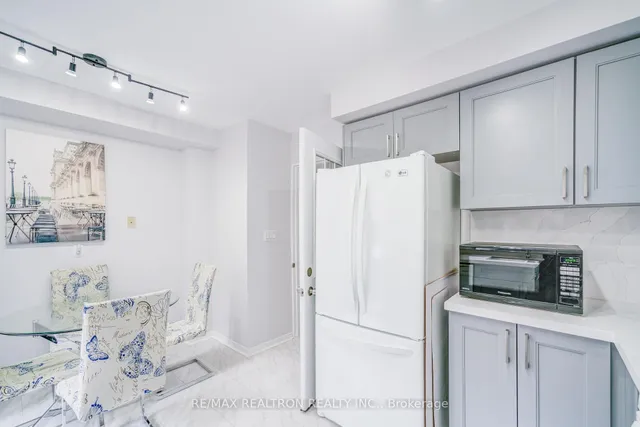 Additional image 30 of 28 Rosebank Dr Unit 507