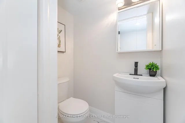 Additional image 22 of 103 HuntingDale Blvd