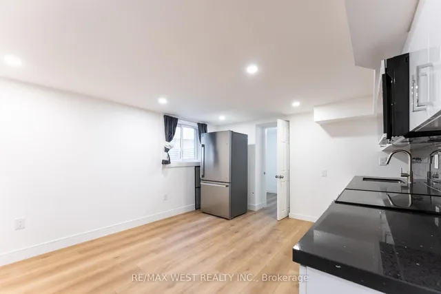 Additional image 33 of 102 Guestville Ave