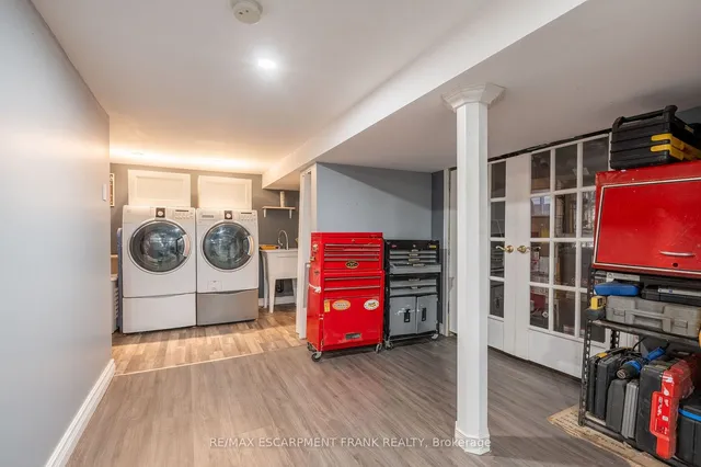 Additional image 37 of 32 East 23rd St