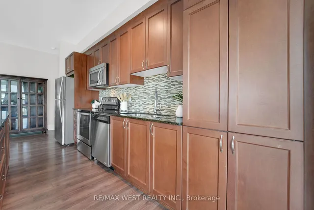 Additional image 9 of 45 Yorkland Blvd Unit 903