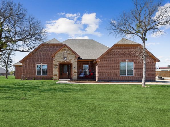 6767 Bridle Bit Trl, Fort Worth, TX 76135