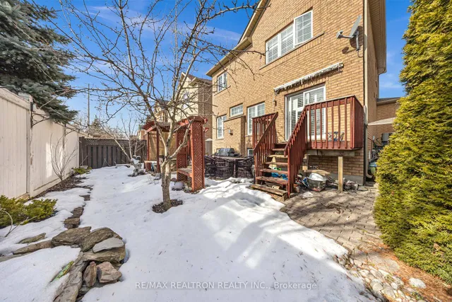 Additional image 40 of 12 Hardgate Cres