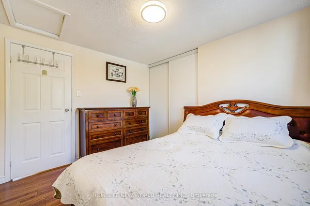 Additional image 33 of 46 Moorehouse Dr