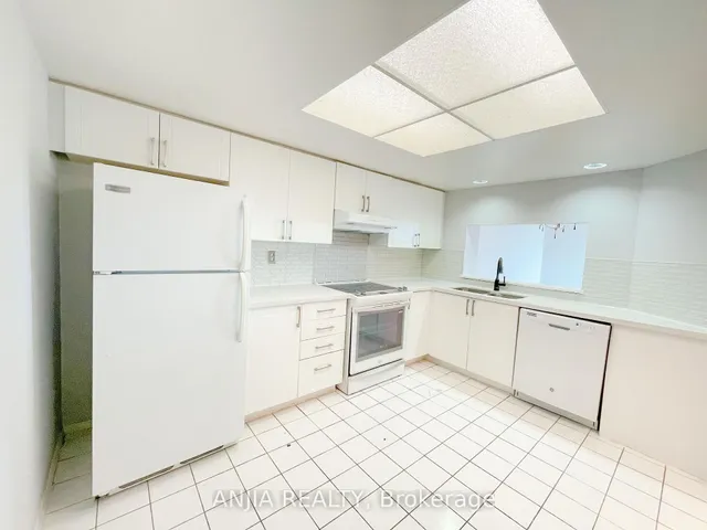 Additional image 17 of 300 Alton Towers Circ Unit 1601