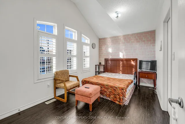 Additional image 41 of 8 Young Garden Cres