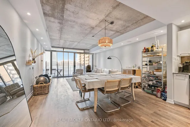 Additional image 10 of 95 Bathurst St Unit 222