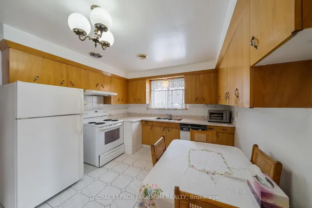 Additional image 15 of 28 Madron Cres