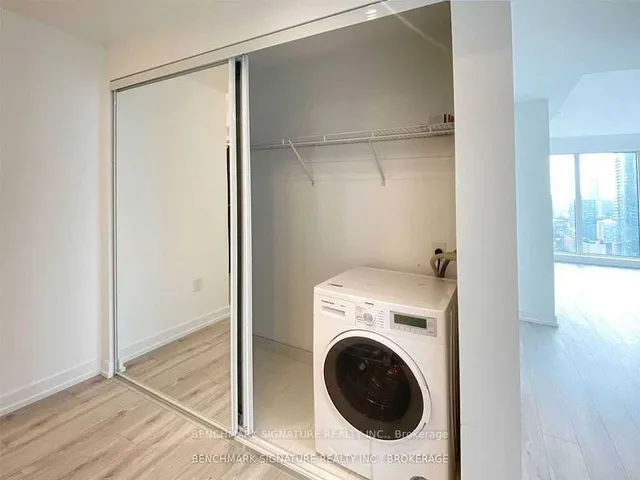 Additional image 13 of 77 Shuter St Unit #2802