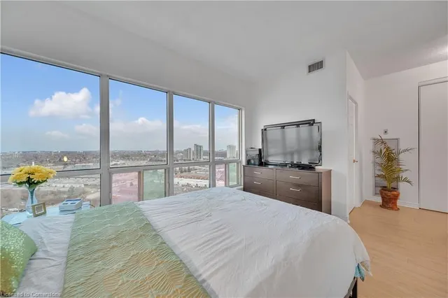 Additional image 30 of 8 Lee Centre Dr Unit PH203