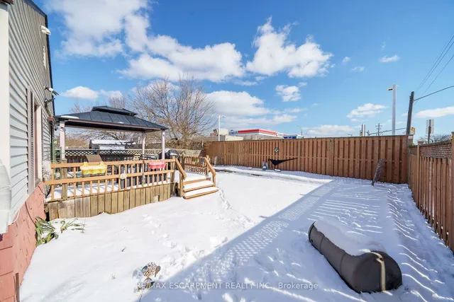 Additional image 20 of 1793 Main St