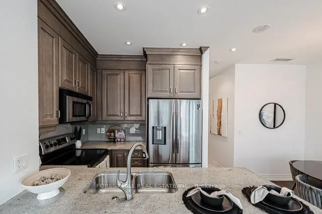 Additional image 18 of 20 Burkebrook Pl Unit 502