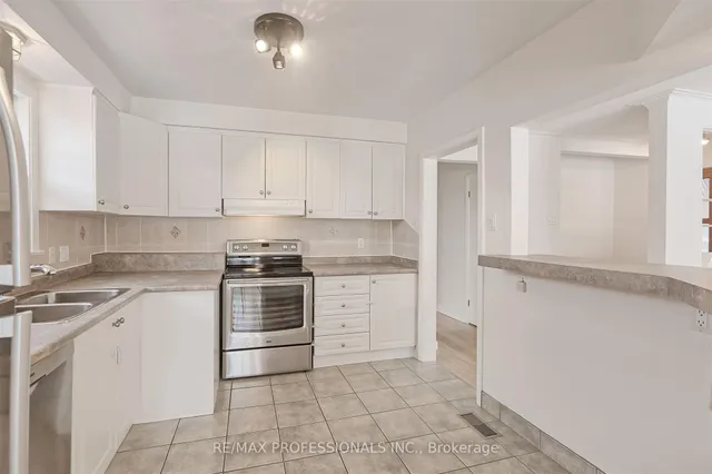 Additional image 11 of 17 Guernsey Dr