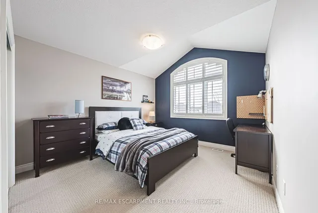 Additional image 21 of 35 GRETI Dr