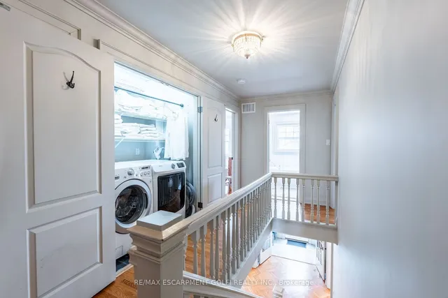 Additional image 25 of 165 Aberdeen Ave