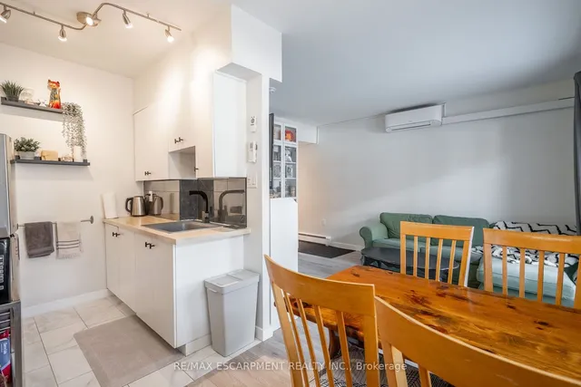 Additional image 11 of 141 Catharine St Unit 103