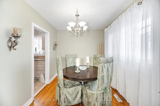 Additional image 6 of 19 Town House Cres