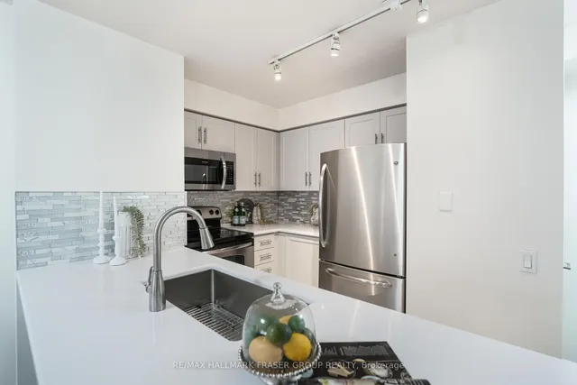 Additional image 5 of 8 Mondeo Dr Unit 512