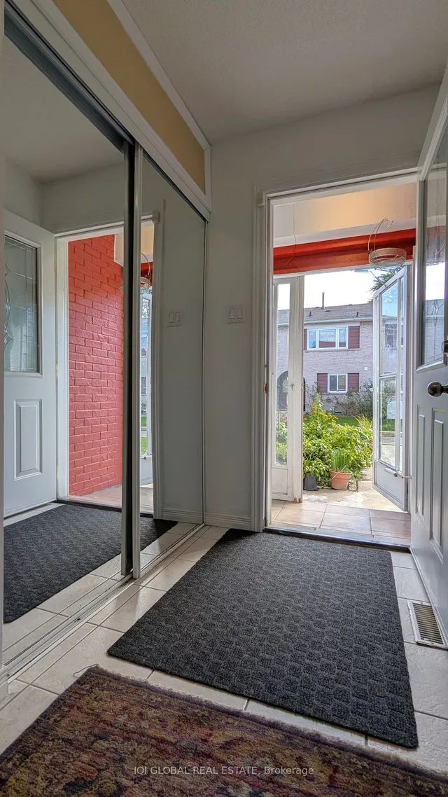 Additional image 2 of 2004 Martin Grove Rd Unit 15