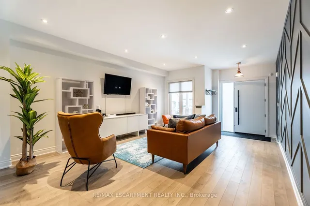 Additional image 7 of 266 Humphrey St