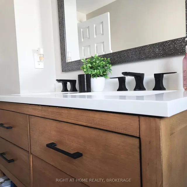 Additional image 30 of 2 Desantis Crt