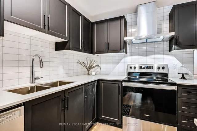 Additional image 11 of 153 Wilson St Unit 106