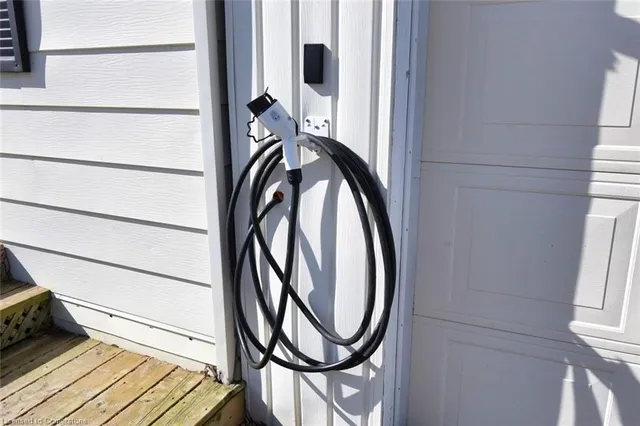 Additional image 27 of 133 Maple Cres