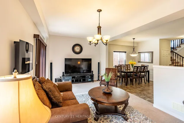 Additional image 18 of 382 Woodbine Ave