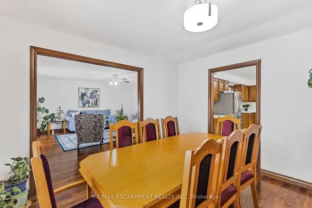 Additional image 9 of 739 Mud St