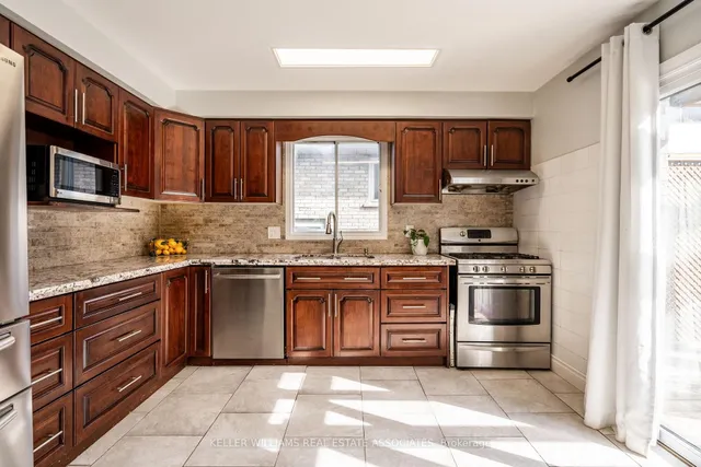 Additional image 13 of 19 Vista Crt