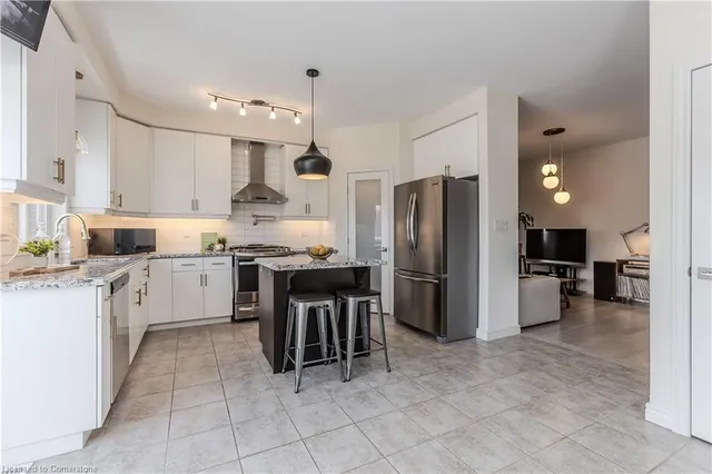 Additional image 13 of 8 Thornbury Crt