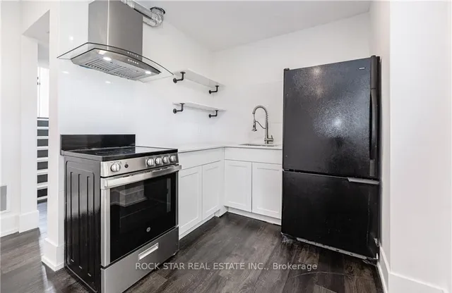 Additional image 18 of 694 Upper Ottawa St