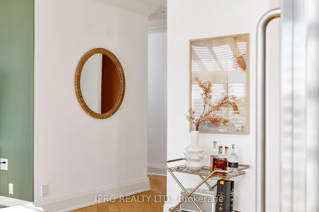 Additional image 5 of 935 Royal York Rd Unit PH 604