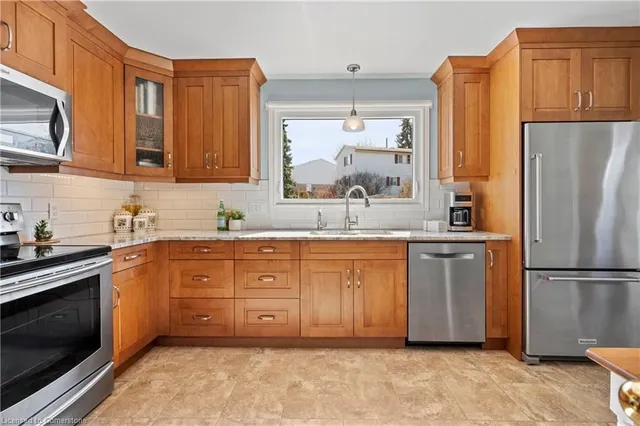 Additional image 15 of 93 Meadowlane Dr