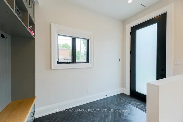 Additional image 10 of 125 Leyton Ave