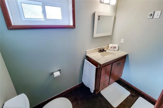 Additional image 22 of 247 Fernwood Cres