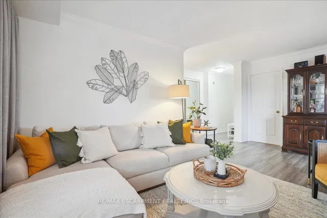 Additional image 6 of 432 Main St Unit 504