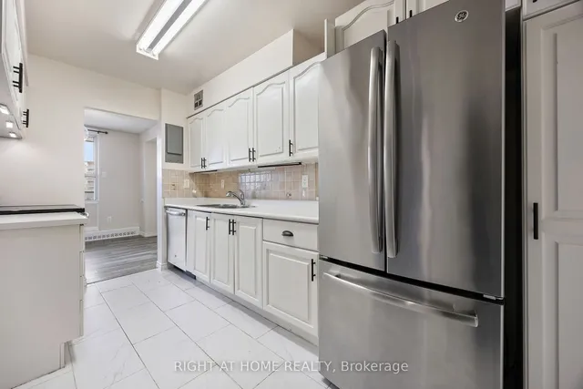 Additional image 5 of 1966 Main St Unit 808