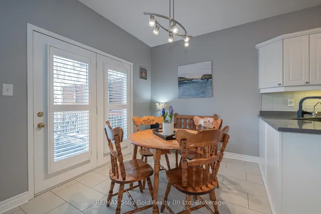 Additional image 10 of 900 Doon Village Rd Unit 12