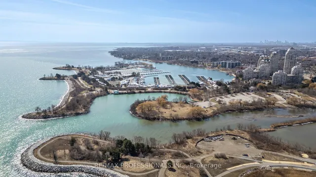 Additional image 44 of 33 Shore Breeze Dr Unit LPH3501