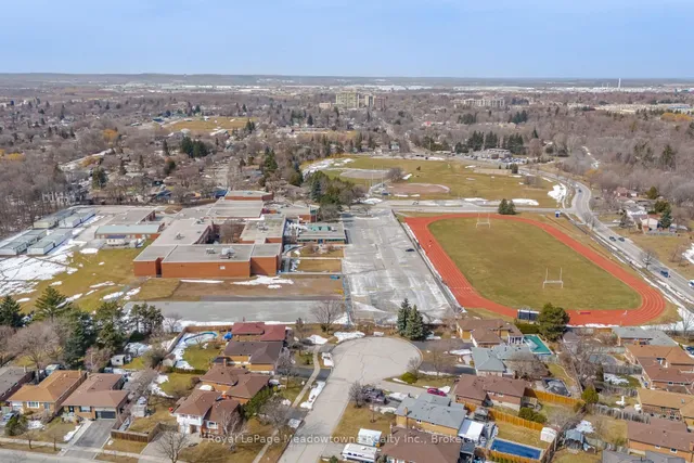 Additional image 4 of 515 Clover Park Cres