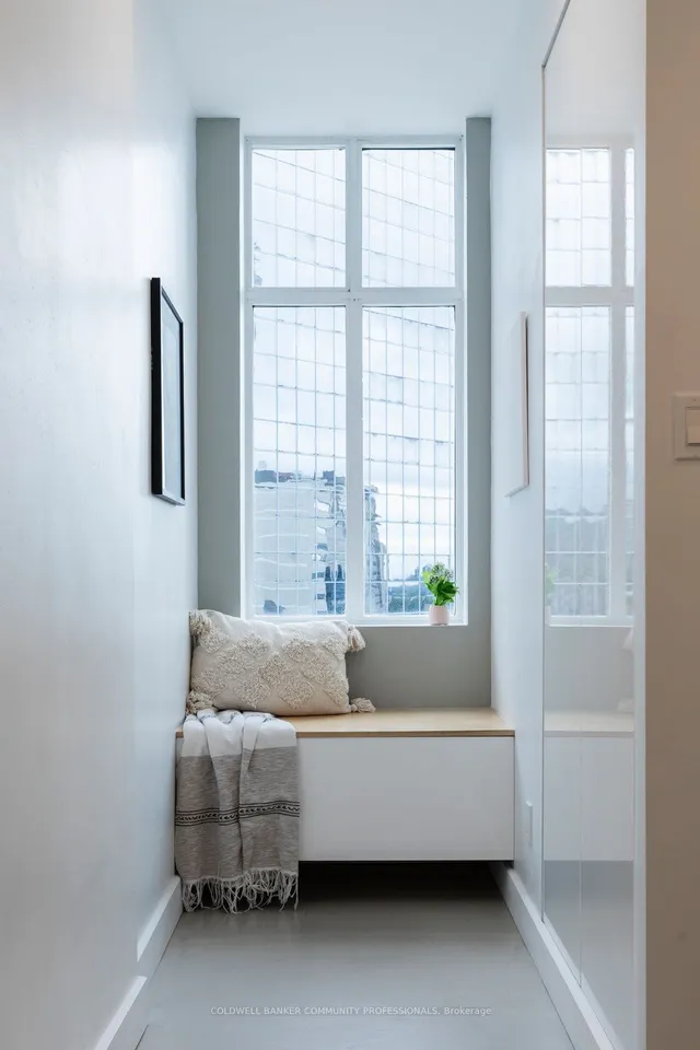 Additional image 18 of 36 James St Unit 702
