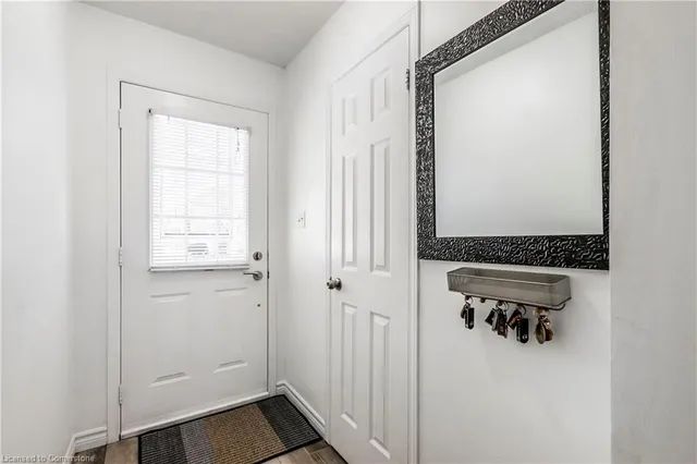 Additional image 5 of 610 Barton St Unit 16