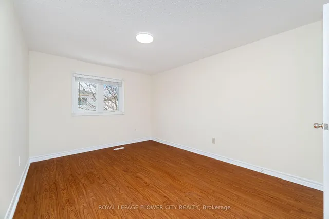 Additional image 19 of 75 Banting Cres