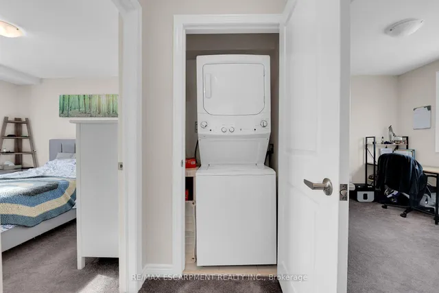 Additional image 29 of 19 Picardy Dr Unit 8